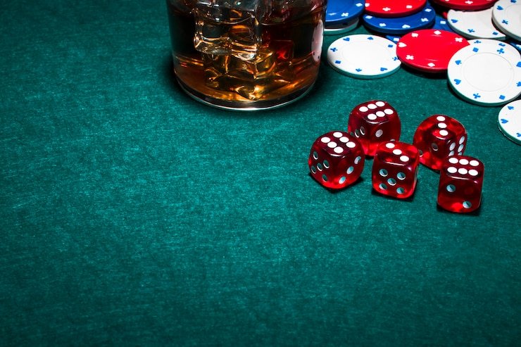 Mobile phone screen showing Sic Bo betting interface and live dealer
